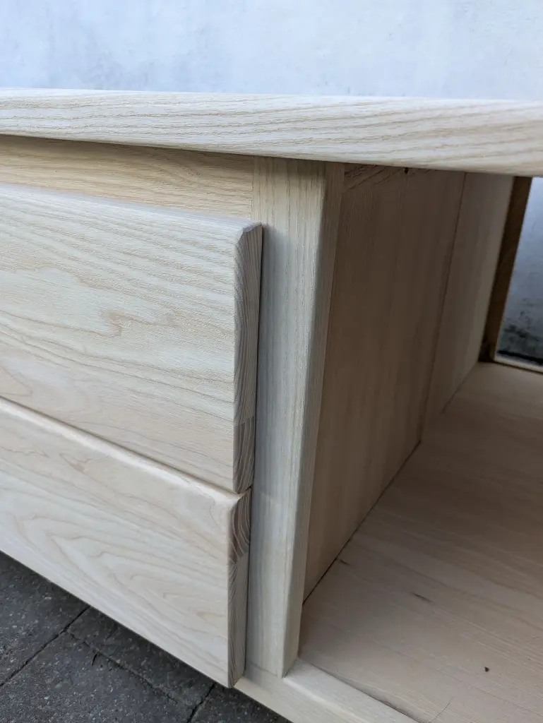 Table basse en bois de tulipier (15).webp