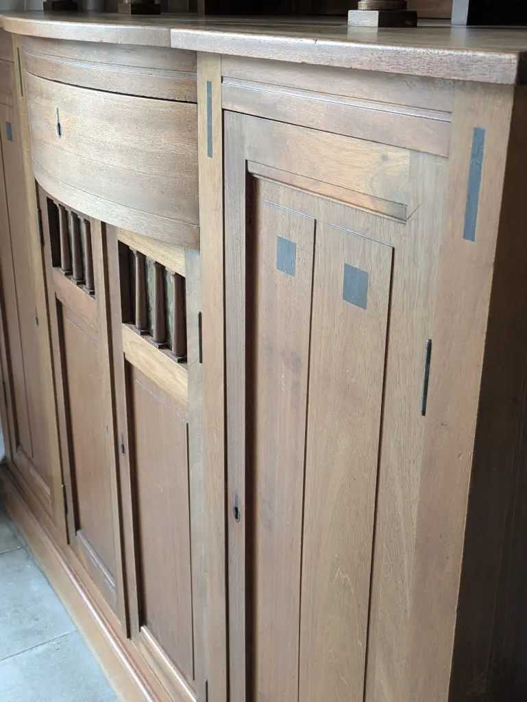 vaisselier en noyer (17).webp