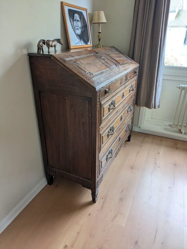 Secretaire foncé à tiroirs (8).webp