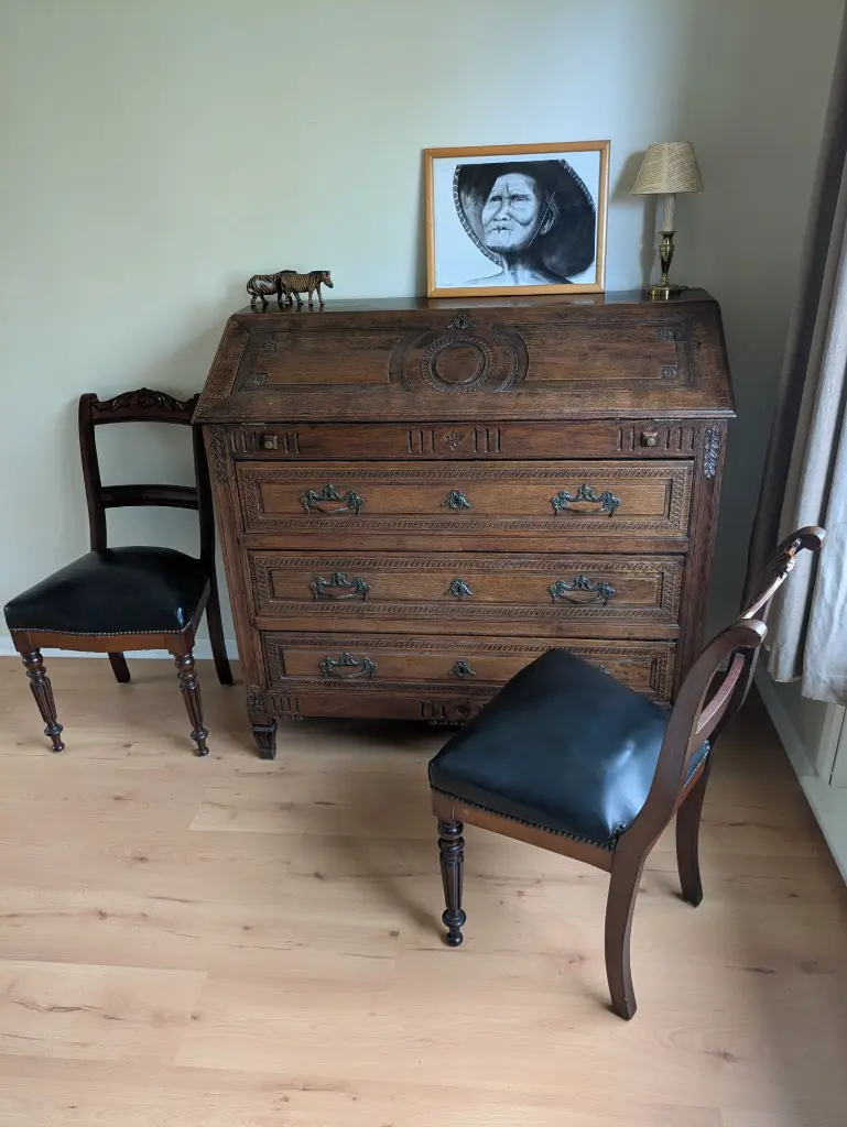 Secretaire foncé à tiroirs (10).webp