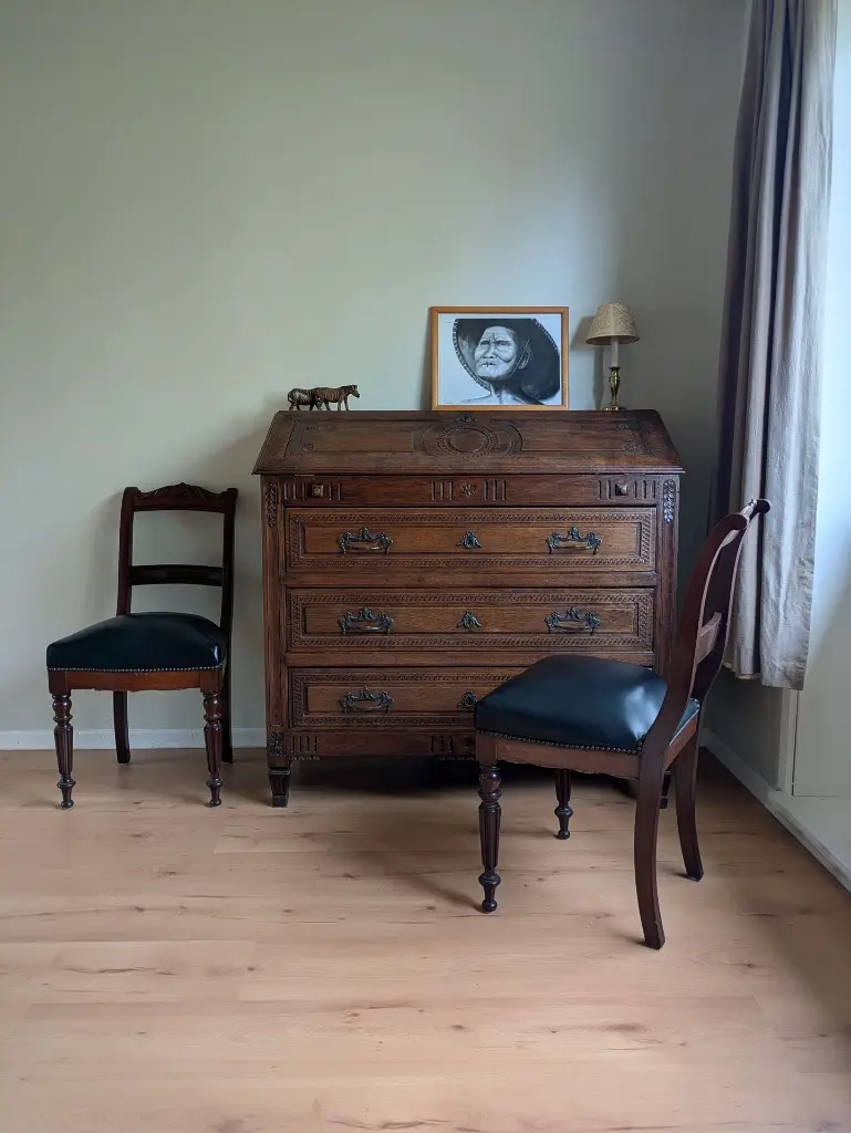 Secretaire foncé à tiroirs (12).webp