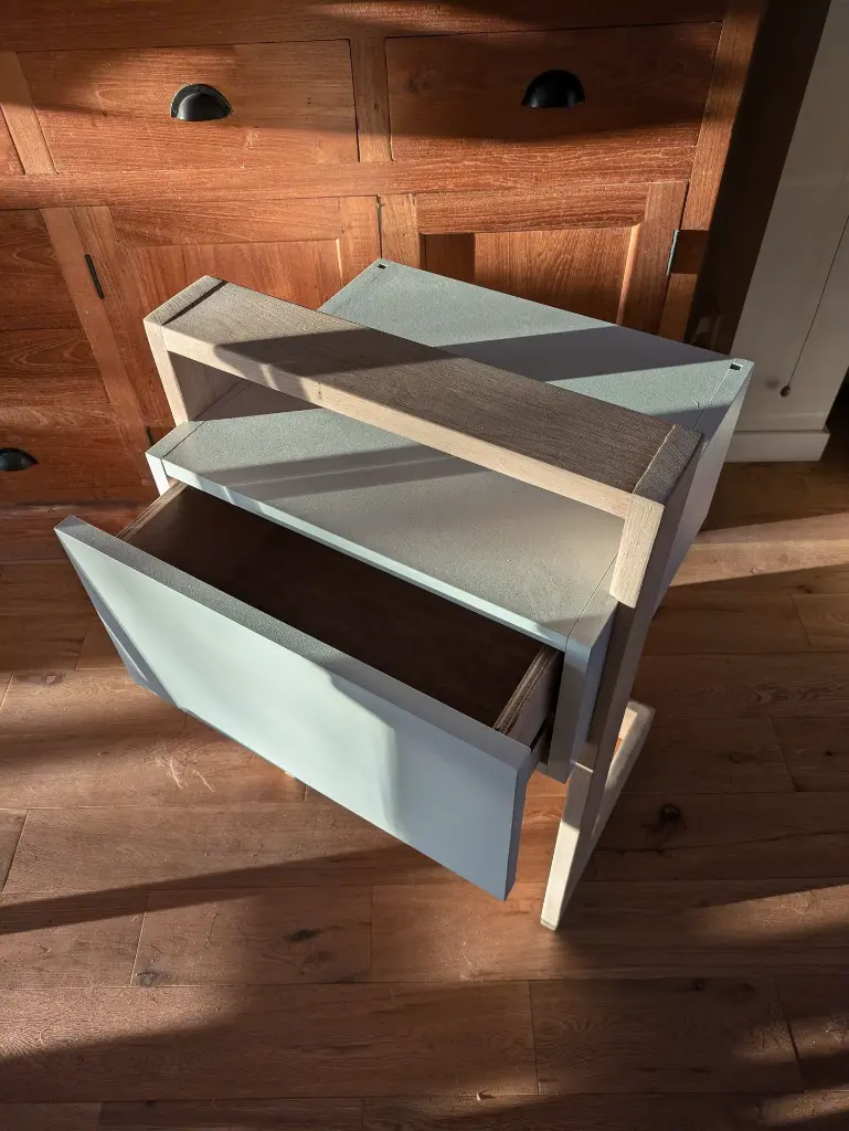 Nachtkastje wit & eik (5).webp