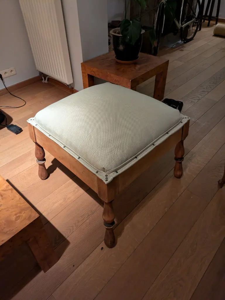 ottoman pouff 1 (1).webp