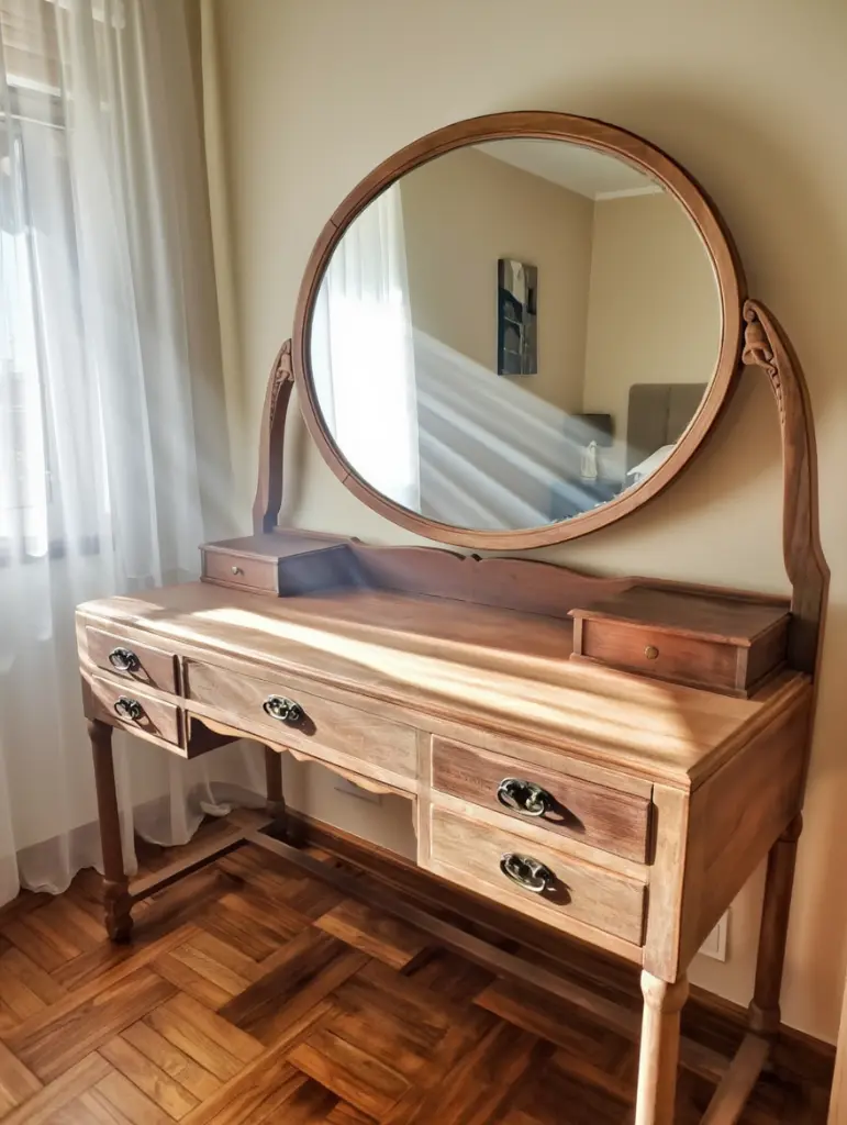 Coiffeuse en noyer Miroir (2).webp