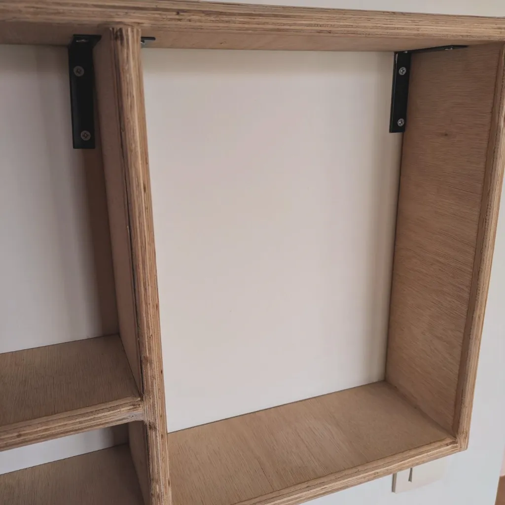 Hanging shelf sasasa (3).webp