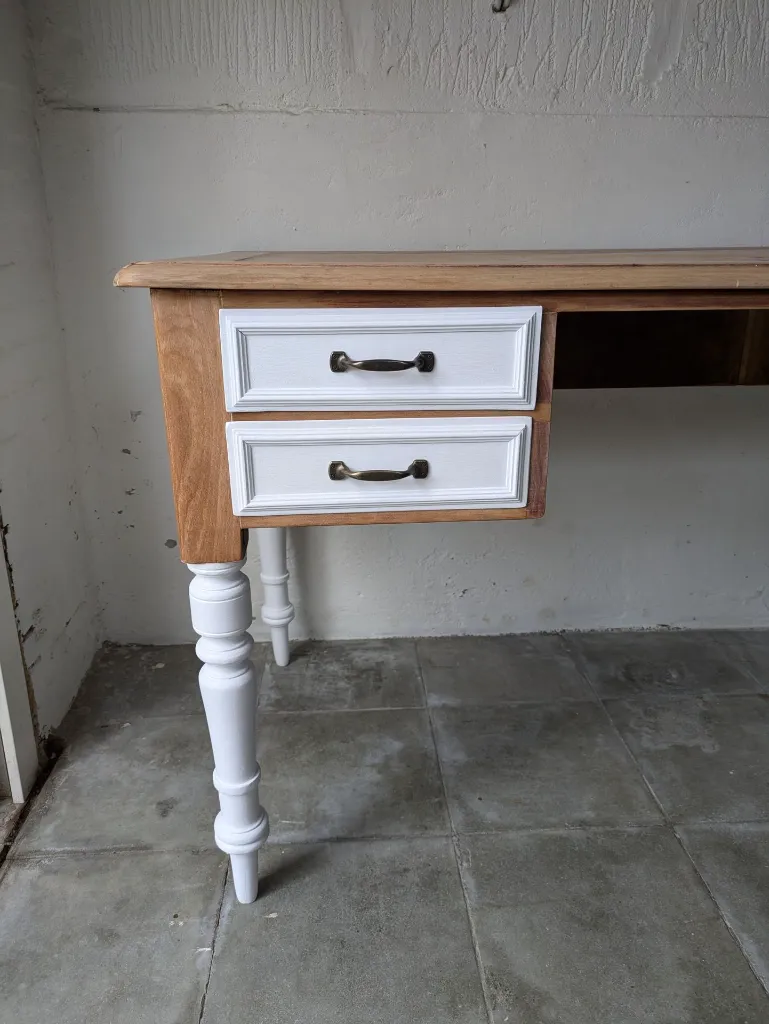 white wood desk (15).webp