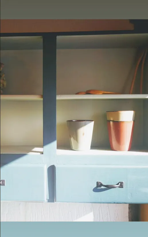 Hanging shelf .webp
