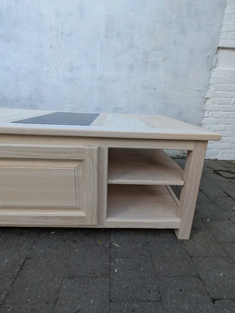 Table basse en bois de tulipier (5).webp