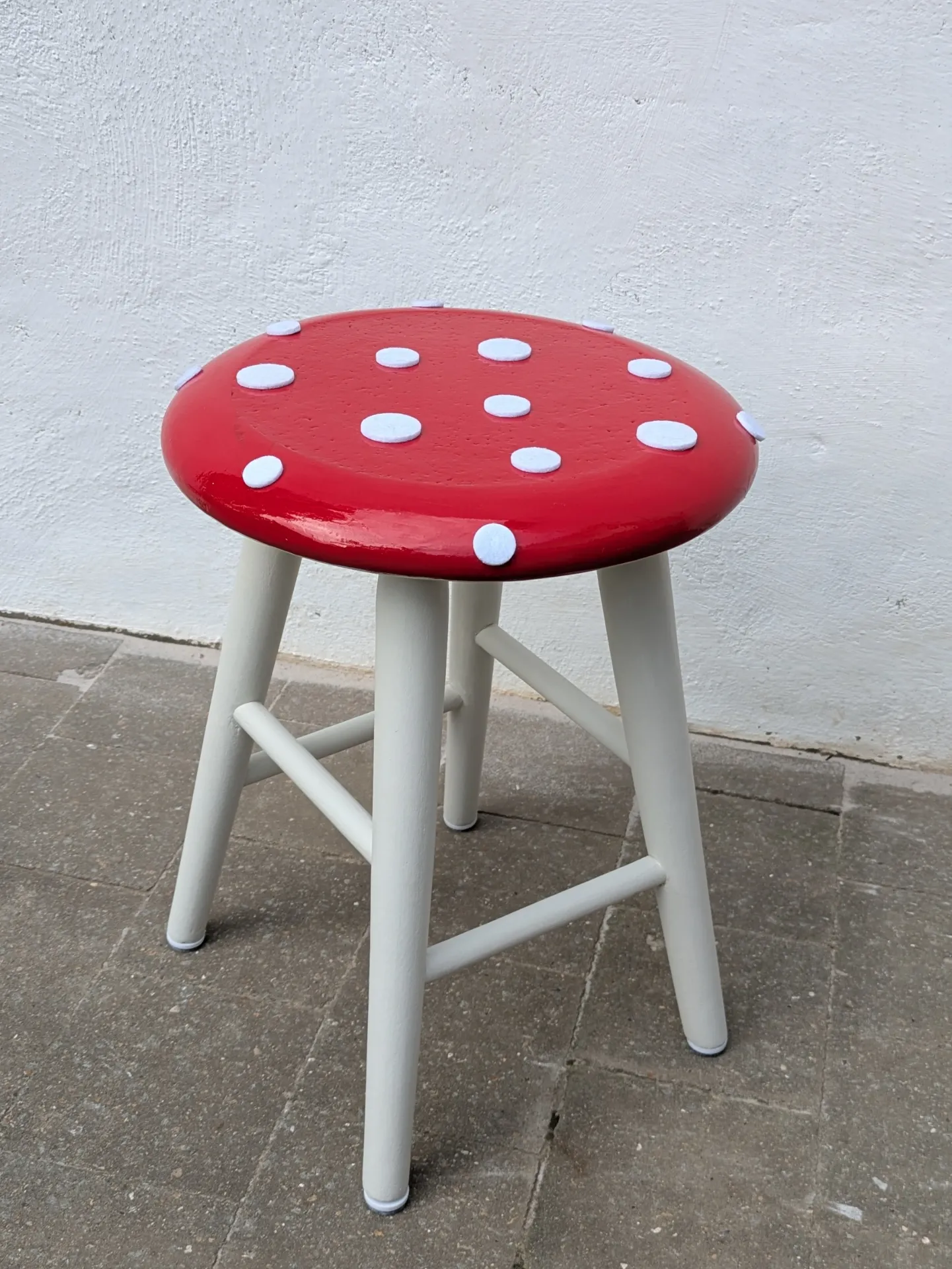 Mushroom seat
